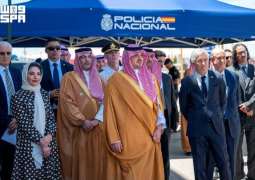 الأمير عبدالعزيز بن سعود يزور وحدة الرقابة التنظيمية في ملعب طيران الرياض ميتروبوليتانو ويطّلع على منظومة أمن الفعاليات الرياضية