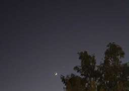 Moon and Venus Align in Saudi Skies