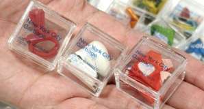 Artist Sells Trash Collected Outside Taylor Swift's Wedding Venue as Collectibles