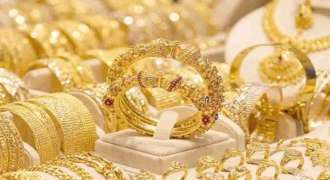 Gold prices drop by Rs2,400 per tola in Pakistan