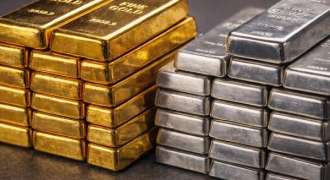 Gold prices rise further, silver rates also increase