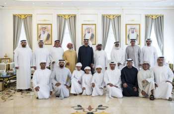رئيس الدولة يزور سيف مفتاح النيادي