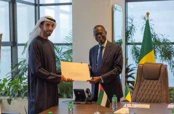 Prime Minister of Senegal receives written message from UAE President during meeting with Shakhboot bin Nahyan in Dakar