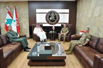سفير المملكة لدى لبنان يلتقي قائد الجيش اللبناني
