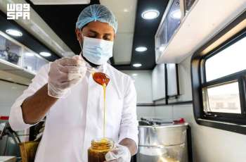 فرع وزارة البيئة بمنطقة تبوك يعلن بدء جولات الوحدة المتنقلة لفرز وتعبئة العسل