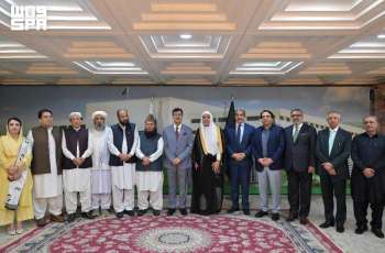 MWL Secretary-General Meets with Pakistani Senate Chairman, Highlights Moderation and Coexistence