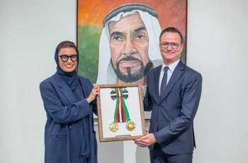 رئيس الدولة يمنح سفير بلجيكا وسام الاستقلال من الطبقة الأولى