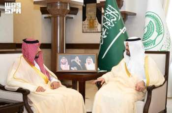 نائب أمير منطقة مكة المكرمة يستقبل رئيس فرع النيابة العامة بالمنطقة