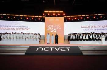 Zayed bin Mohamed bin Zayed attends graduation ceremony of 1,282 students from Applied Technology Schools