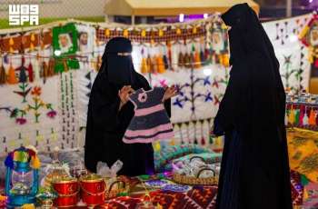 الأركان التراثية في سوق المزارعين بمحافظة العويقيلة تستقطب الزوار وتبرز الموروث الشعبي