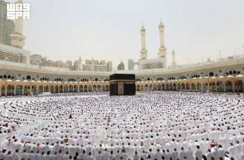 Grand Mosque Imam Urges Steadfastness in Faith During Friday Sermon