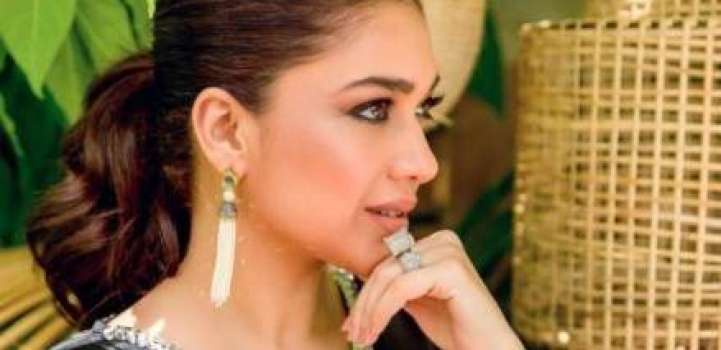 Actress Sanam Jung says she got six e-challans in a month in Kara ..