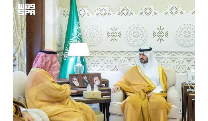 نائب أمير الشرقية يستقبل رئيس غرفة الشرقية ورؤساء اللجان القطاعية ومجالس الأعمال