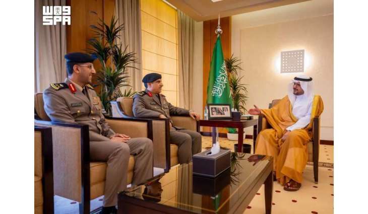 نائب أمير القصيم يستقبل مدير شرطة المنطقة