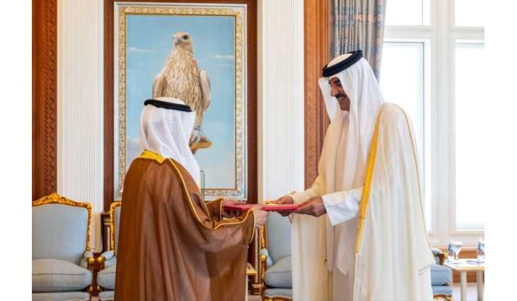 UAE Ambassador presents credentials to Emir of State of Qatar