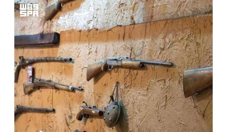 أكثر من 40 بندقية نادرة في متحف 