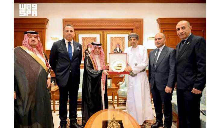 وزير التراث والسياحة بسلطنة عمان يلتقي رئيس المنظمة العربية للسياحة