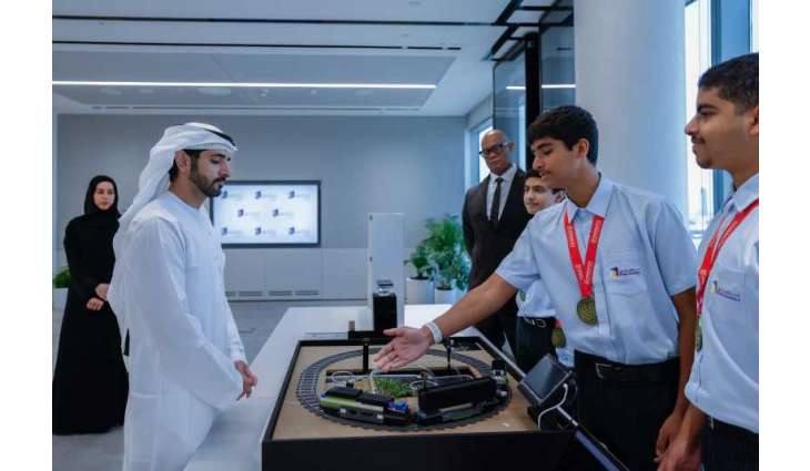 Hamdan bin Mohammed congratulates four Emirati students on winning gold at International Greenwich Olympiad