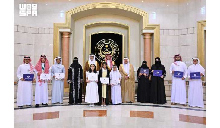 محافظ جدة يكرّم الفائزين بجائزتي المواطنة المسؤولة و