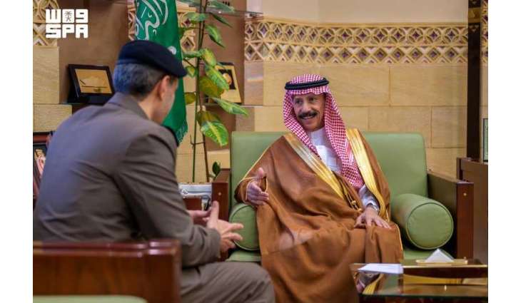 وكيل إمارة منطقة الرياض يستقبل مدير مكافحة المخدرات بالمنطقة