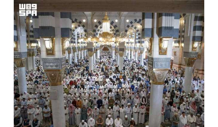 Prophet's Mosque Imam Warns Against Screen Addiction, Urges Balanced Recreation