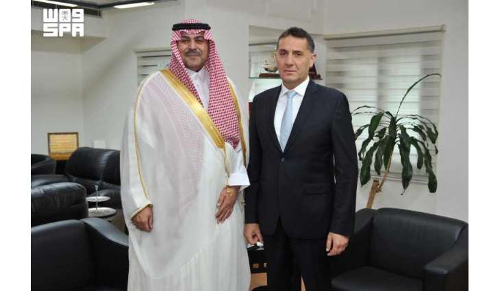 السفير الدوسري يلتقي رئيس شعبة المعلومات في قوى الأمن الداخلي