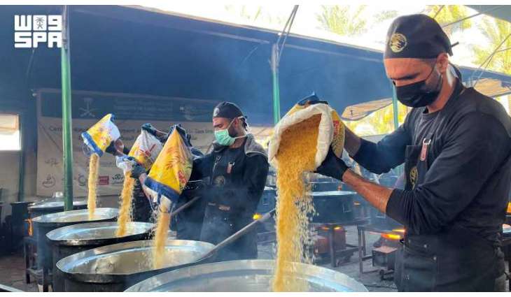 KSrelief Distributes 24,500 Meals in Gaza