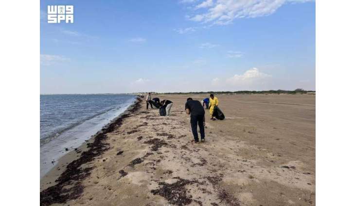 Jeddah Marine Activities Foster Coastal Conservation Awareness