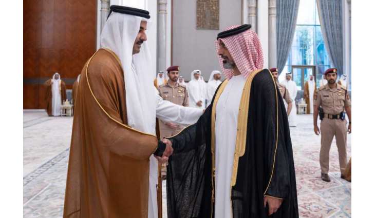 ولي عهد عجمان يقدم واجب العزاء إلى أمير قطر في وفاة الشيخ حمد بن خليفة آل ثاني