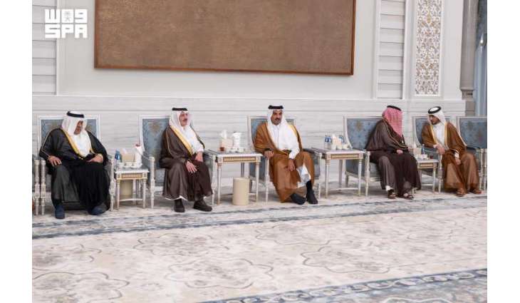 أمير المنطقة الشرقية ينقل تعازي القيادة لأمير دولة قطر في وفاة الشيخ حمد بن خليفة آل ثاني رحمه الله