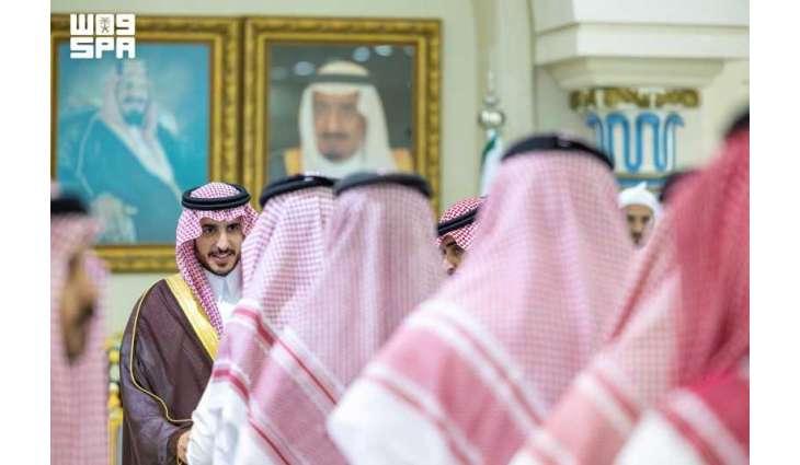 أمير منطقة الجوف يطّلع على أعمال أمانة المنطقة ومشاريعها التنموية خلال الجلسة الأسبوعية للمواطنين