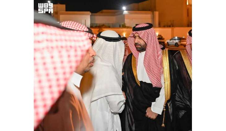 أمير منطقة جازان يقدّم واجب العزاء في وكيل محافظة جزر فرسان محمد النعمي