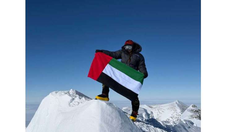 الإماراتية فاطمة العوضي تستعد لتسلق قمة لينين ضمن تحدي القمم السبع
