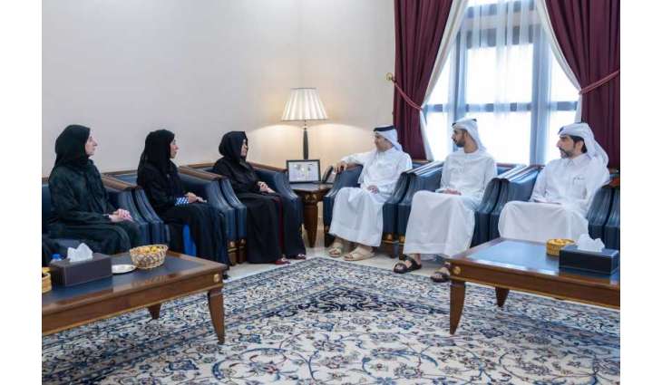 خلال زيارة لمقر قنصلية دولة قطر بدبي.. لطيفة بنت محمد تقدم واجب العزاء في وفاة الشيخ حمد بن خليفة آل ثاني