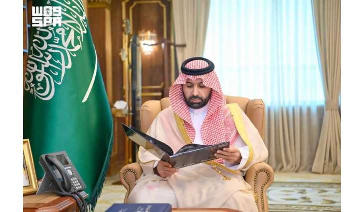 أمير جازان يطّلع على التقرير السنوي لبيت الثقافة بالمنطقة