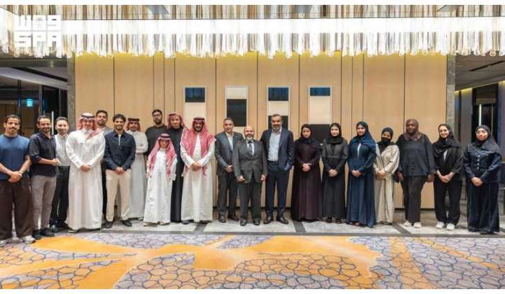 وزير الاتصالات يجتمع بالطلبة المبتعثين في كوريا ويؤكد دورهم في بناء مستقبل التقنية والذكاء الاصطناعي