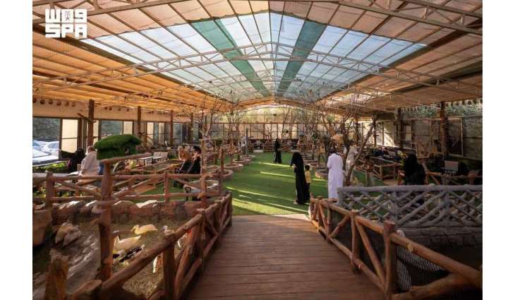 حدائق الطيور في الهدا تستقطب الزوار خلال موسم الصيف