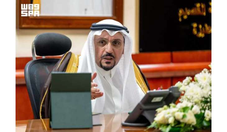 أمير منطقة القصيم يرأس اجتماع رؤساء المراكز المرتبطة بمحافظة عنيزة