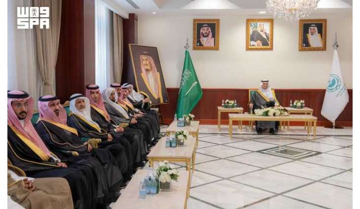 محافظ الأحساء يطّلع على مبادرة ترميم المساكن ويؤكد دعم المبادرات التنموية والإسكان المستدام