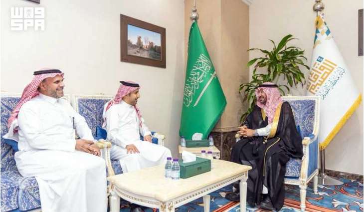 أمين منطقة القصيم يلتقي مدير فرع المركز الوطني لتنمية الغطاء النباتي ومكافحة التصحر بالمنطقة