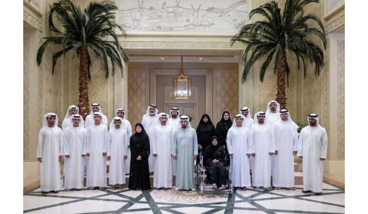 Hamdan bin Zayed receives top-performing high school students in Al Dhafra Region