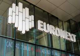 European indices fell, pressured by technology stocks